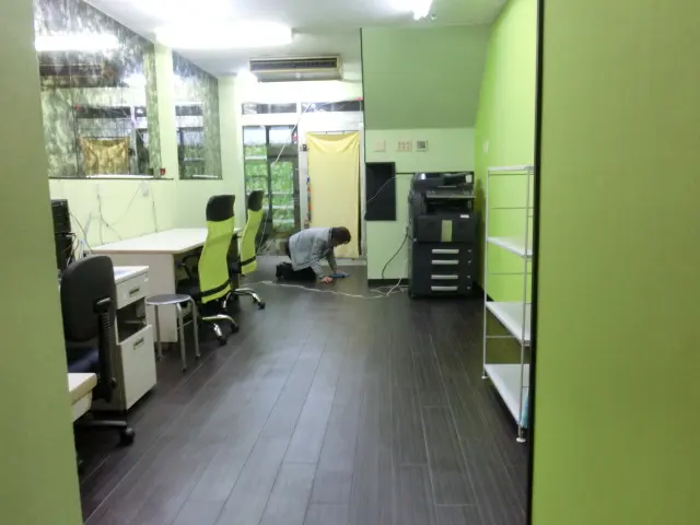 リフォーム後の店舗兼事務所の様子(別アングル)